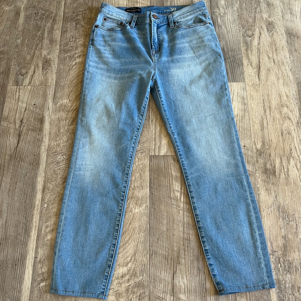 NWT J. Crew Lookout High Rise Crop Jeans.